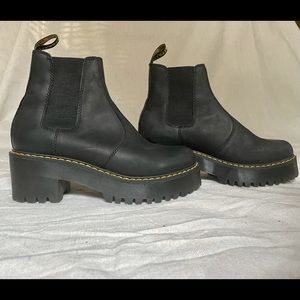 ROMETTY WOMEN'S LEATHER PLATFORM CHELSEA BOOTS